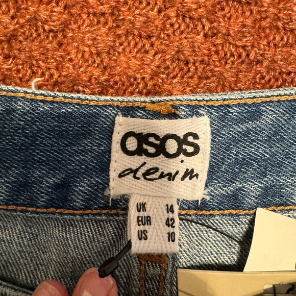 Brand new asos high waisted cheeky jean shorts - Picture 2 of 3